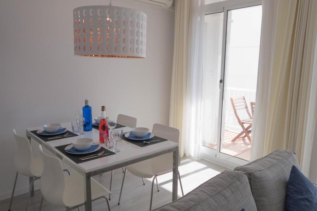 Warm Sands Apartment By Hello Homes Сіджас Екстер'єр фото
