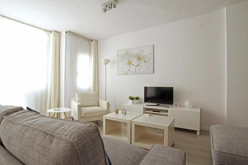 Warm Sands Apartment By Hello Homes Сіджас Екстер'єр фото